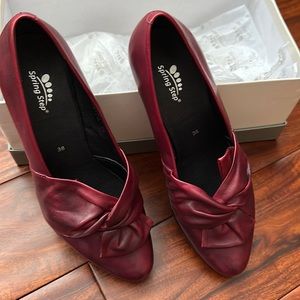 Gorgeous Bordeaux size 38 Spring Step shoes.